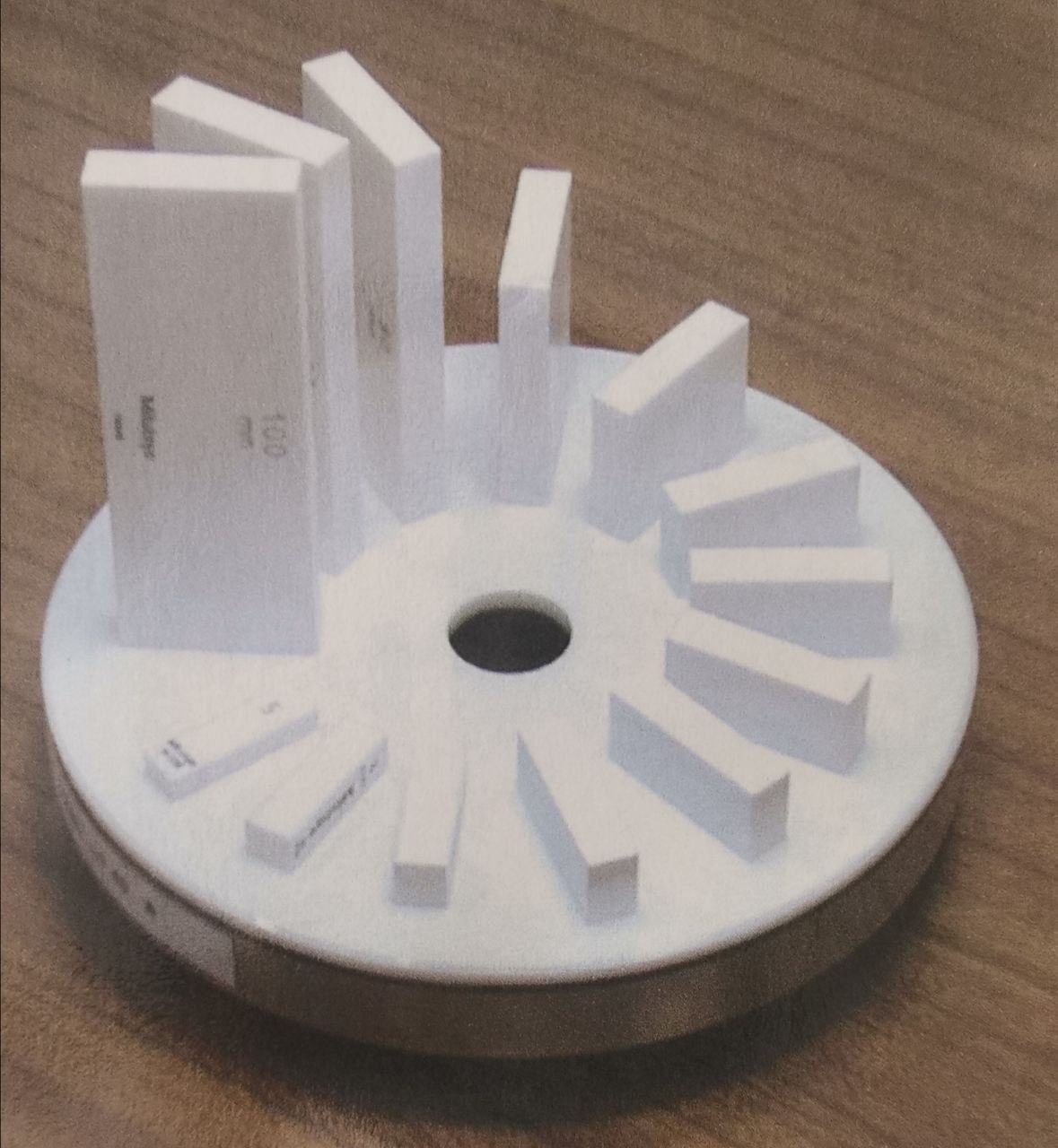 Set di blocchetti ceramici in adesione al piatto di riscontro